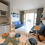 公寓 Le Village - C4221 By Interhome