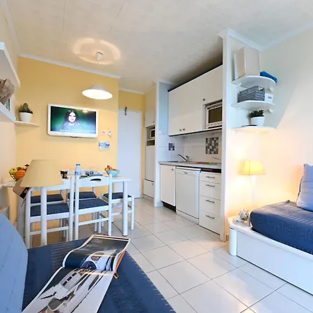 Apartamento Le Village - C4221 By Interhome Saint-Raphaël