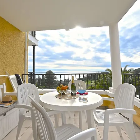 Апартаменты Le Village - C4221 By Interhome *