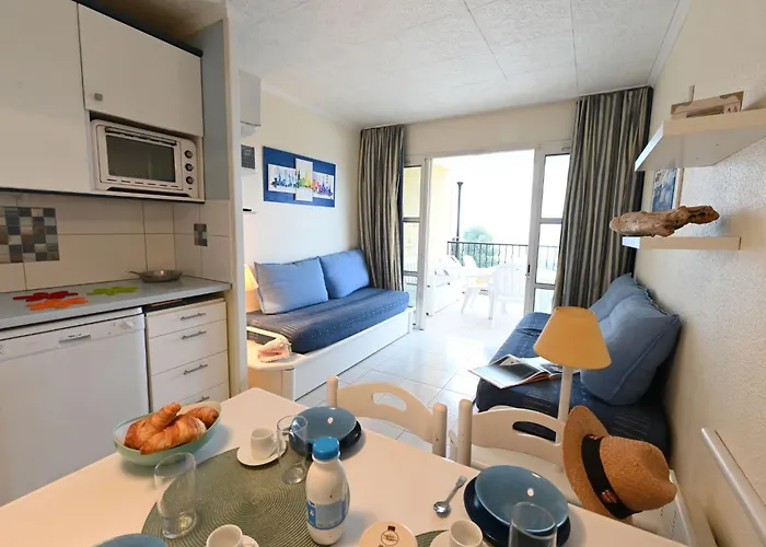 Апартаменты Le Village - C4221 By Interhome