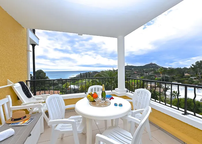 Le Village - C4221 By Interhome Saint-Raphaël