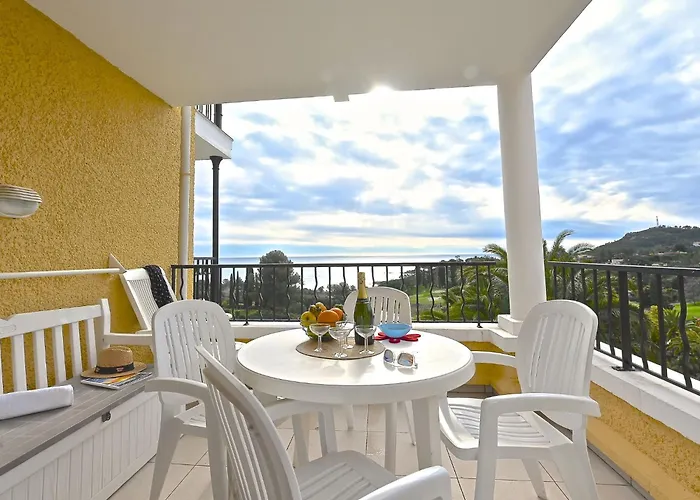 Апартаменты Le Village - C4221 By Interhome *