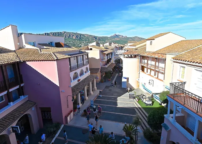 Апартаменты Le Village - C4221 By Interhome Сен-Рафаэль